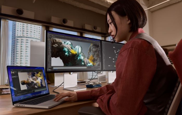 Apple Studio Display XDR miscare fluida