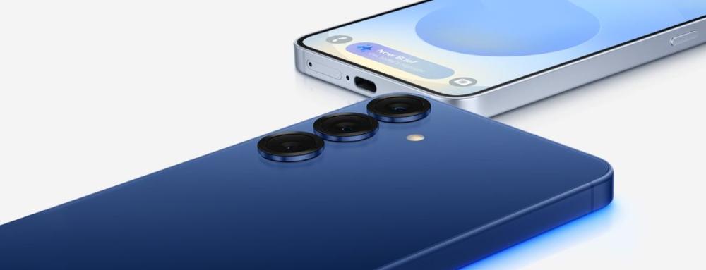 Carcasa din Armor Aluminum a Telefonului Samsung Galaxy S25+ 5G Dual SIM S936, îi oferă rezistență la șocuri, în timp ce sticla Corning® Gorilla® Glass Victus® 2 protejează ecranul de zgârieturi.