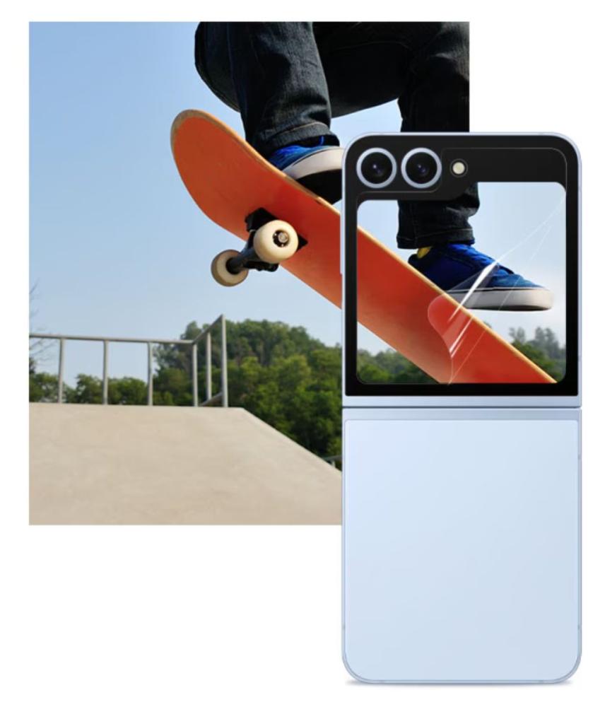 Telefonul tau este în suguranță cu folia subțire și transparentă Samsung Galaxy Z Flip6
