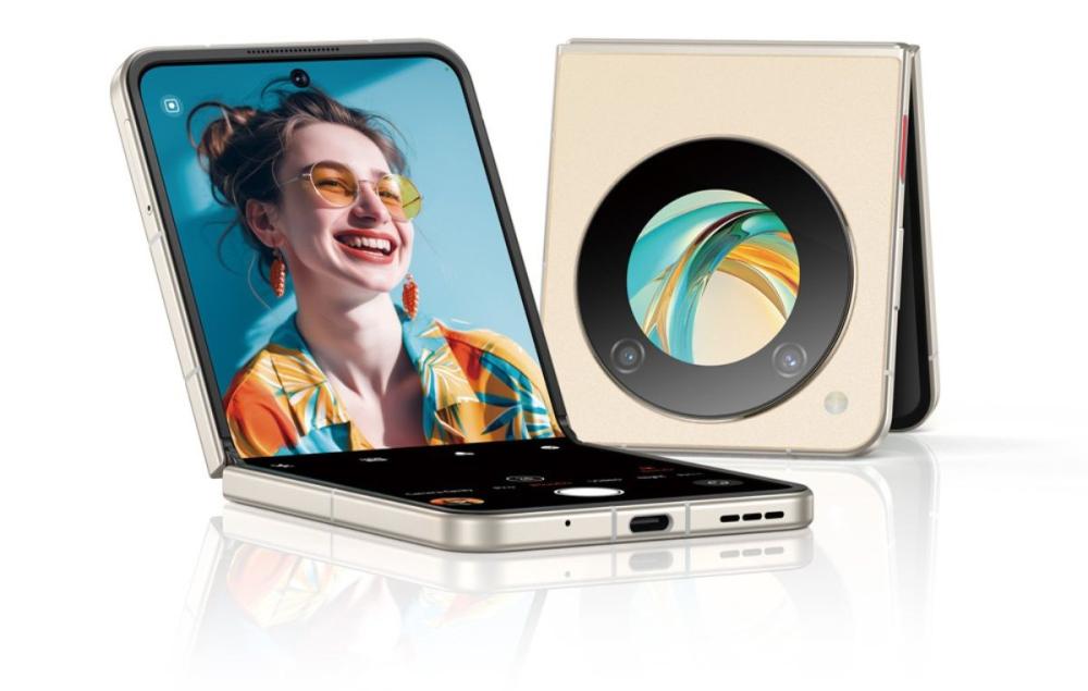 Cu un design compact, ușor de ținut în palmă și de păstrat în buzunar, ZTE nubia FLIP combină eleganța și performanța într-un singur dispozitiv.