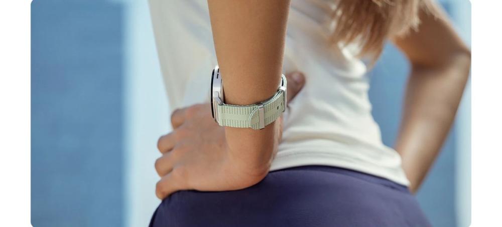 Cureaua Athleisure Samsung Galaxy Watch8 / Watch8 Classic este suficient de versatilă pentru a fi purtată la sală și activitățile zilnice.