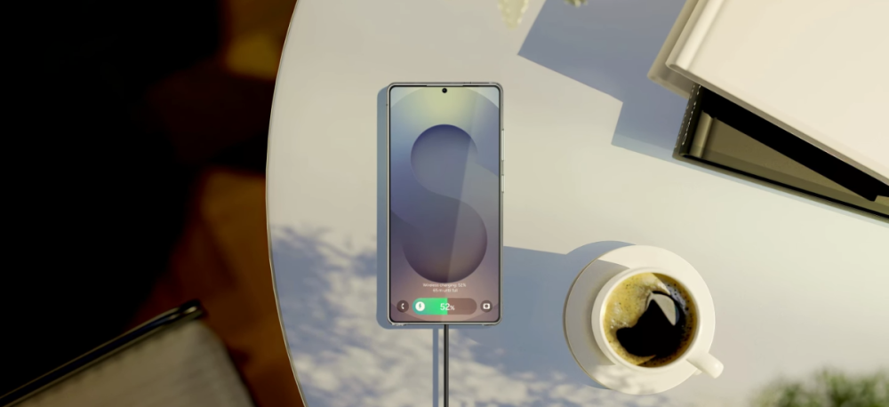 Tehnologia Qi 2.0 a încărătorului wireless Samsung Single Universal Qi2 asigură o viteză de până la 15W.