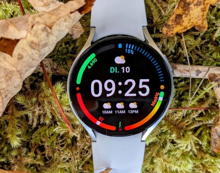 ceasul samsung galaxy watch6 are display antireflexiv