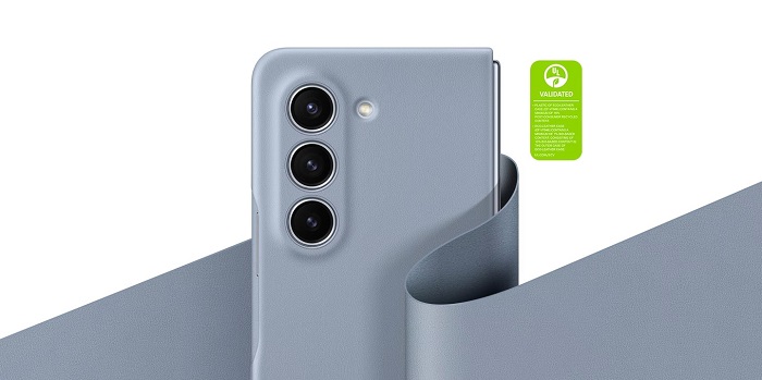 husa din piele eco samsung galaxy z fold5 este fina, moale, subtire si usoara