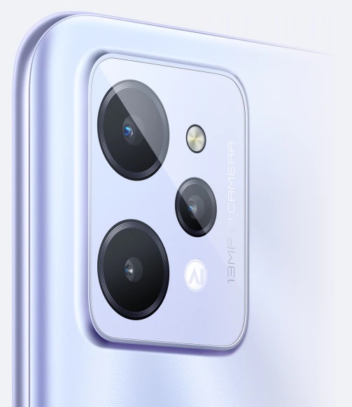 cele 3 camere foto pe spate telefon
