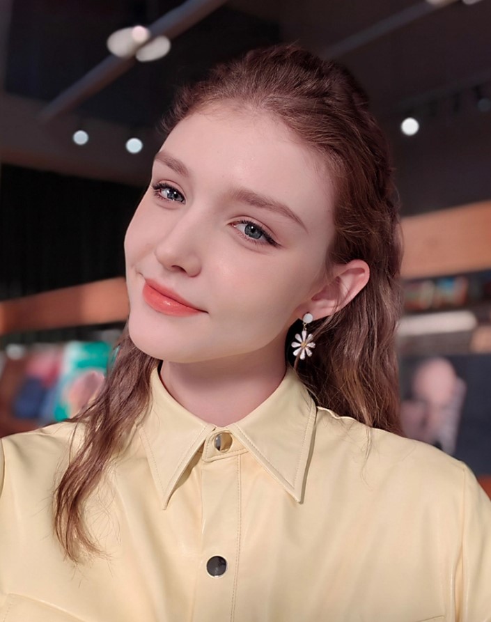 portret bokeh cu camera principala 50mp huawei nova 10 pro